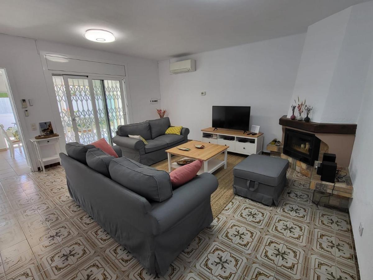 Torredembarra Cosy, Well Equipped House, 5 Min. From The Beach Exterior foto